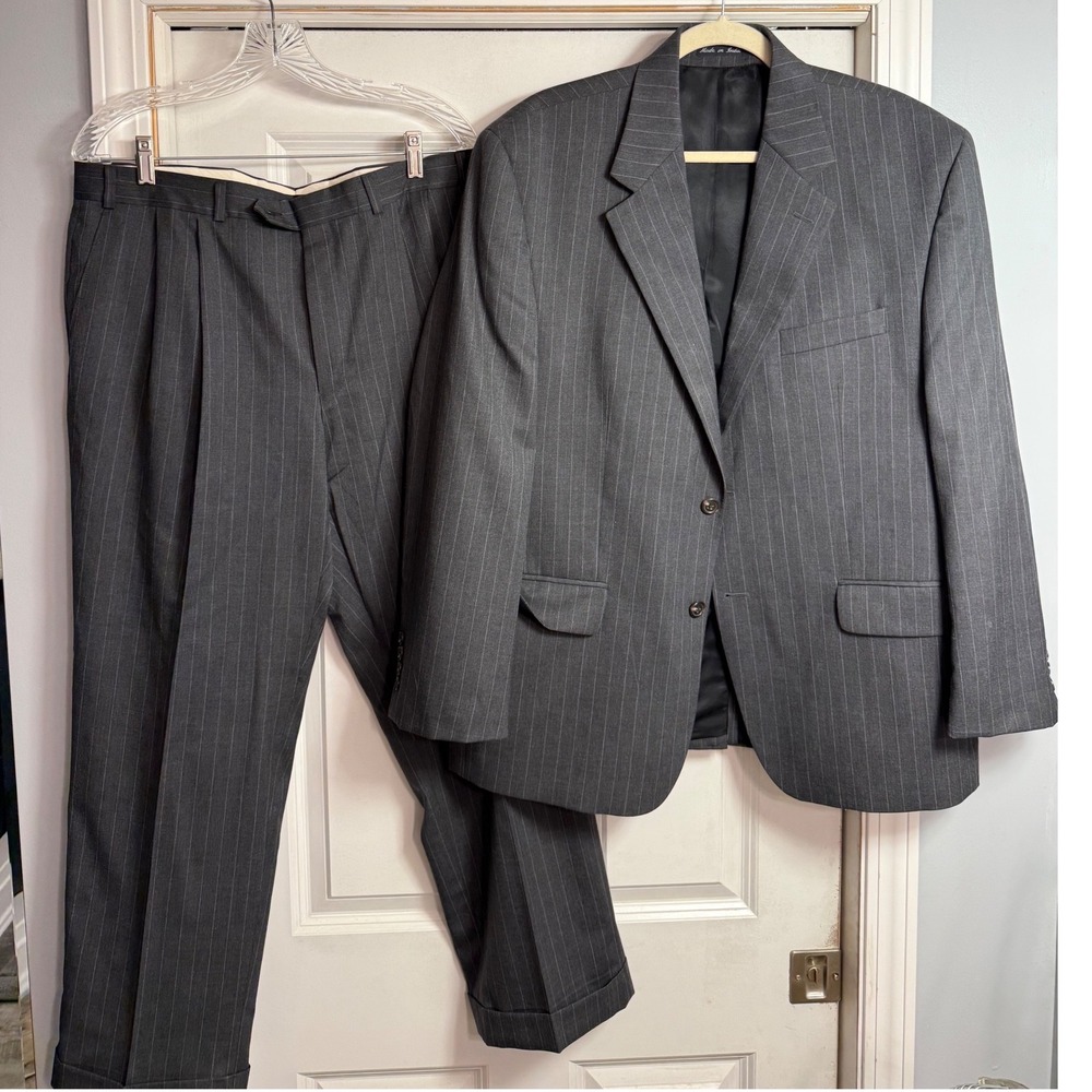 Chaps Mens 44S Gray Pinstripe 100% Wool 2 Button Suit Pleated Cuffed Pants Read